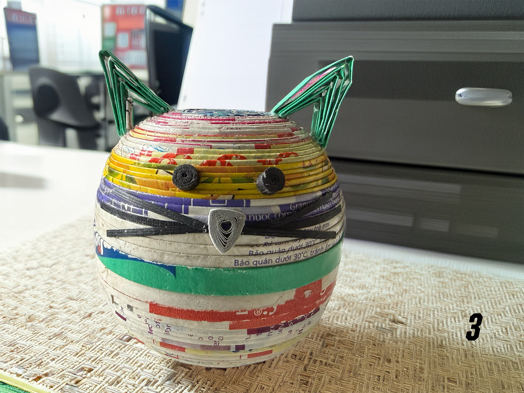 Coiled Paper Cat Box