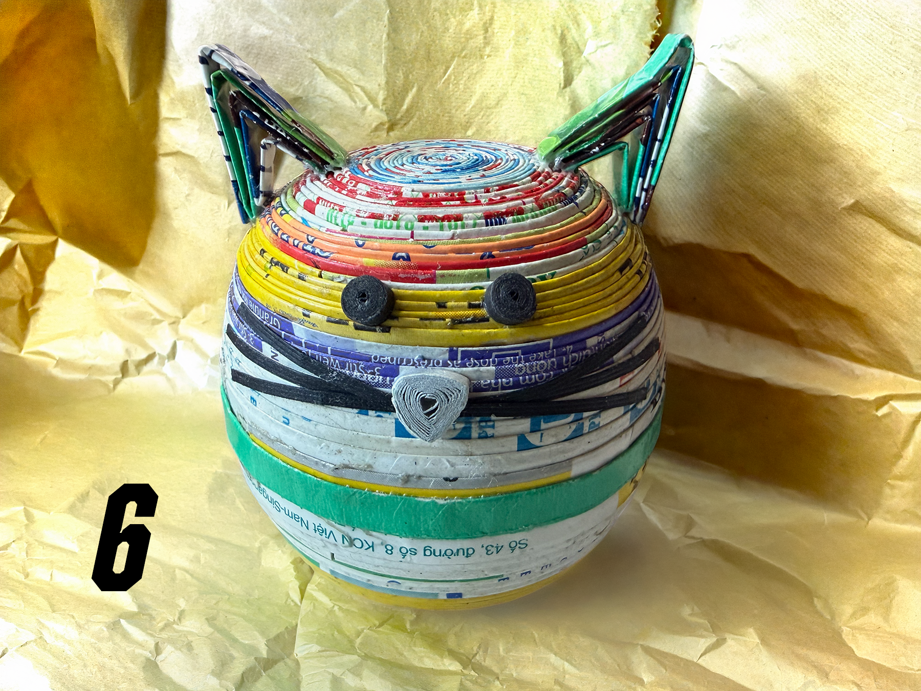 Coiled Paper Cat Box