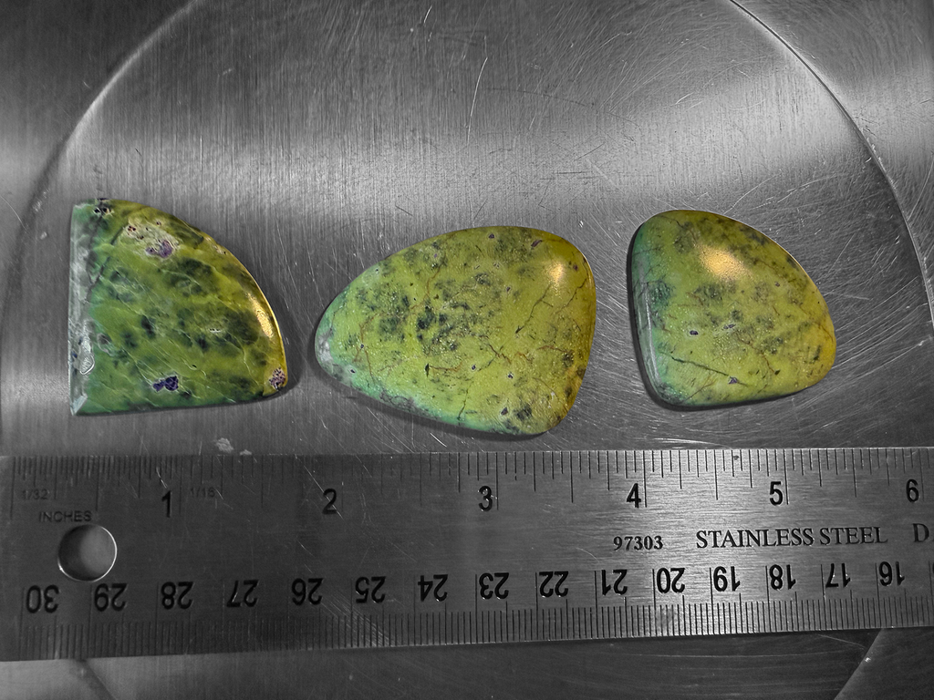Serpentine & Stichtite (Atlantisite) cabochons 2 dozen, from Tasmania