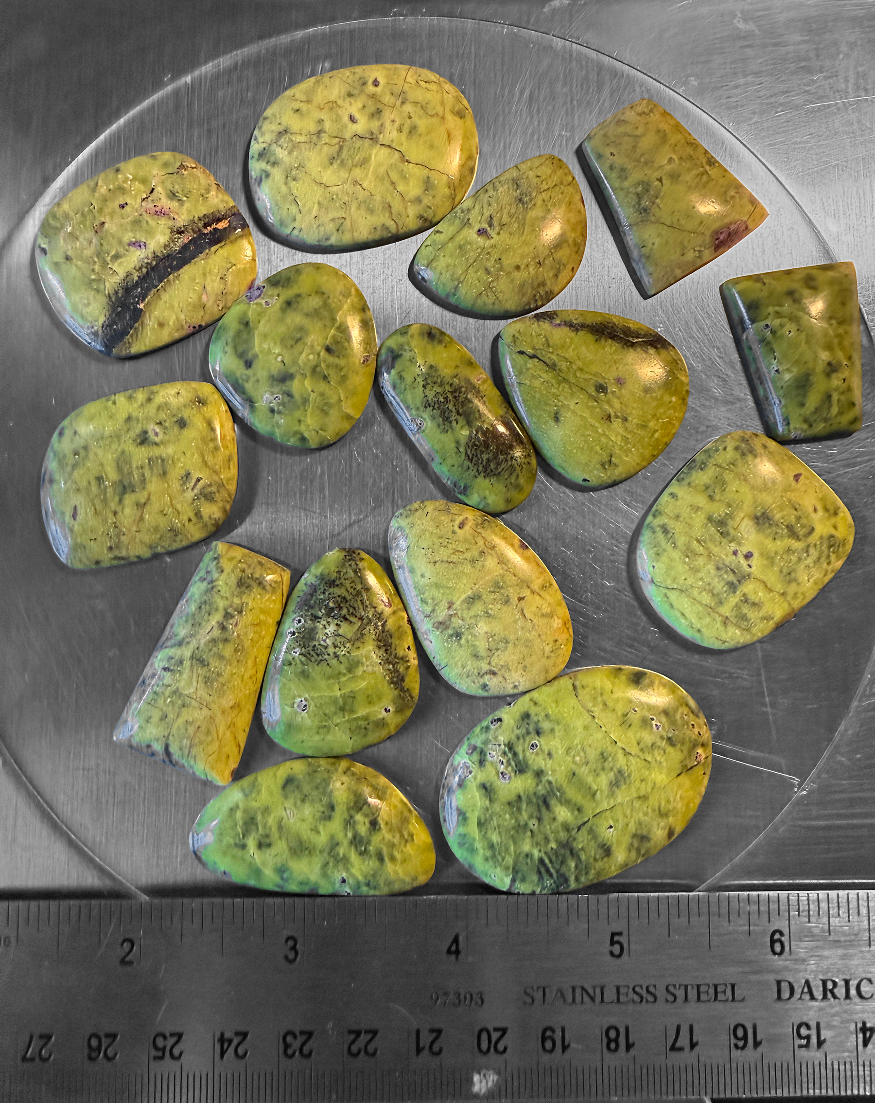 Serpentine & Stichtite (Atlantisite) cabochons 2 dozen, from Tasmania