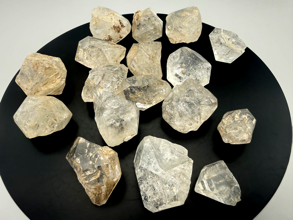Clear Quartz Lot - 84g, 17 Clear Quartz Crystals BBQC12092026